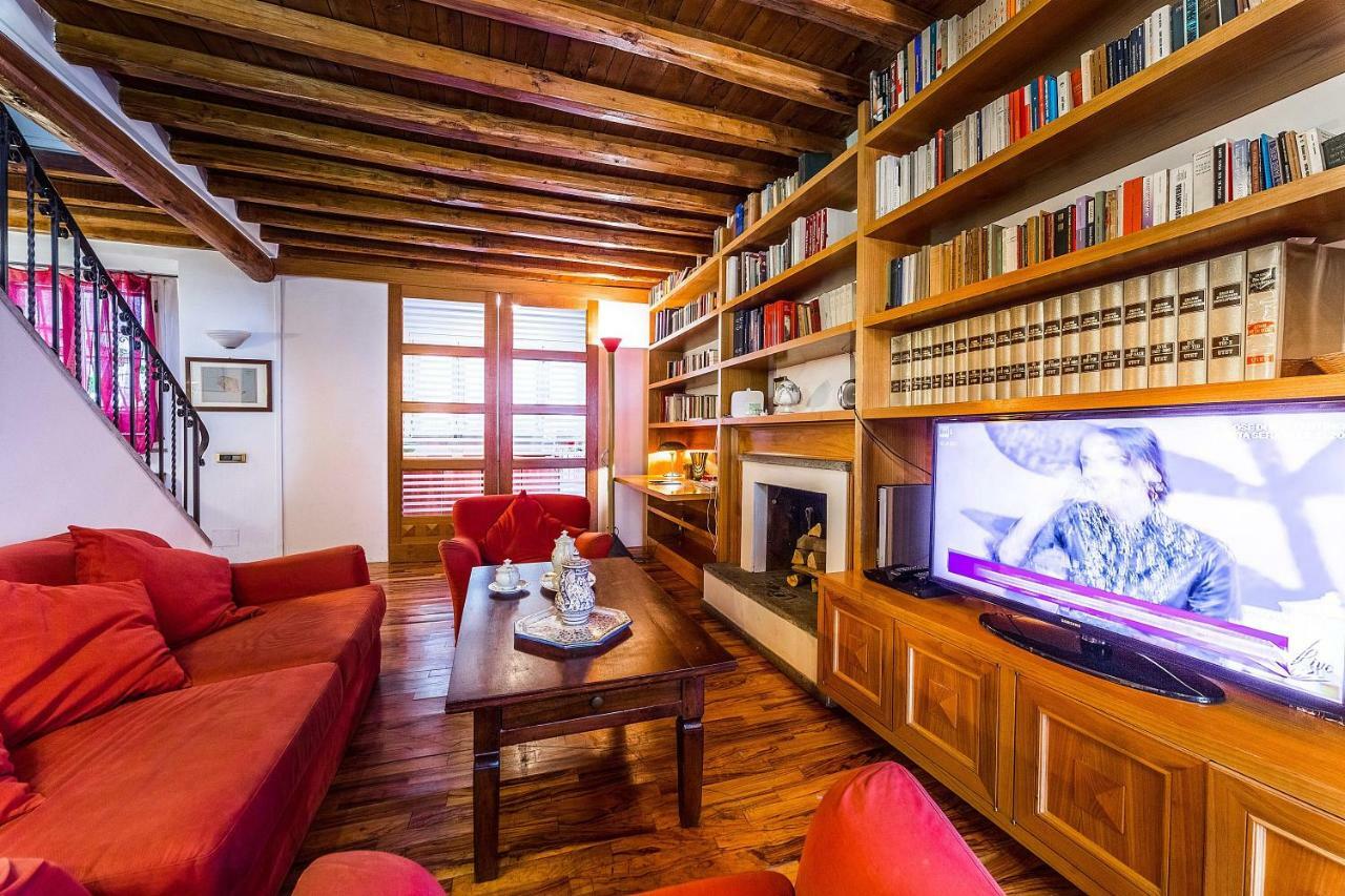Two Private Terraces - Casa Tappero Merlo Apartment โรม ภายนอก รูปภาพ